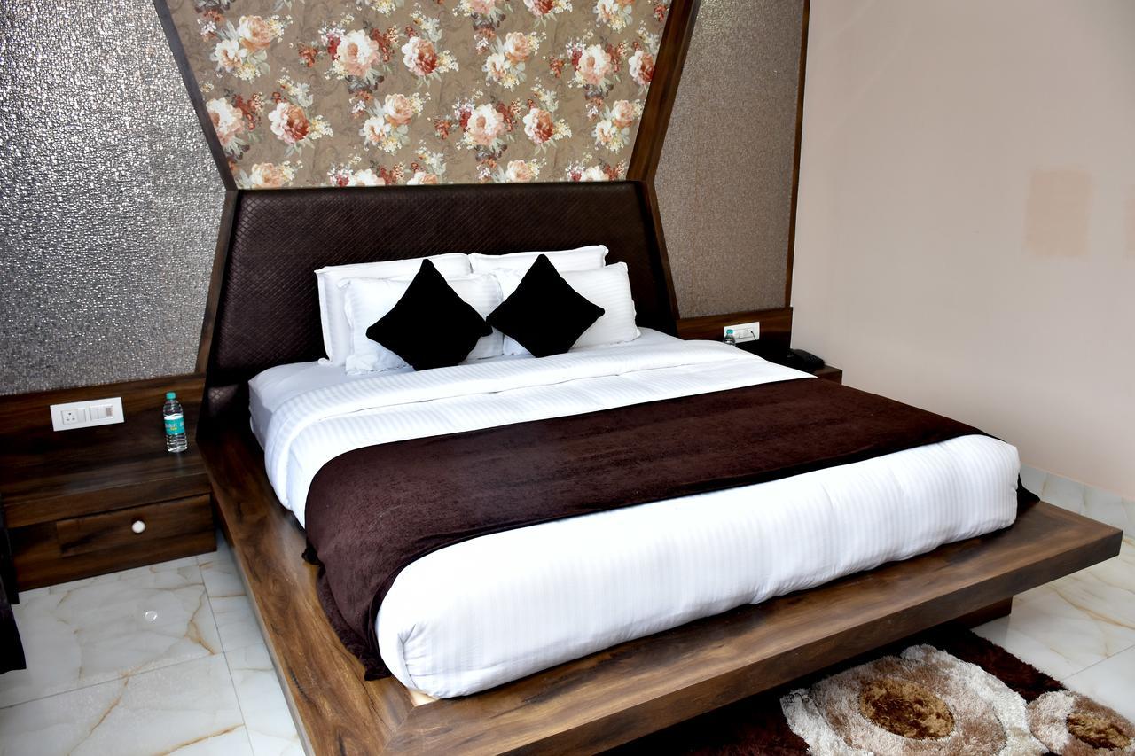 Hotel Daftari Palace Kishanganj Luaran gambar
